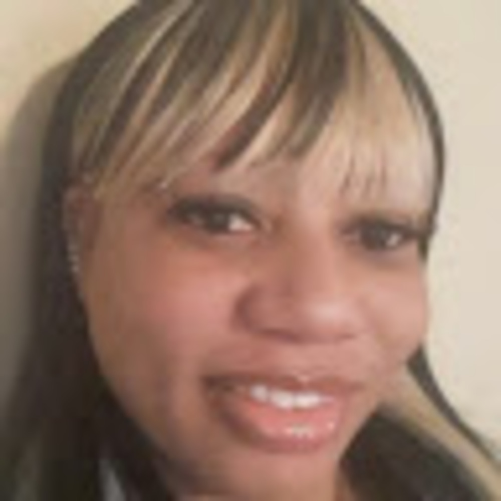 Meet your Posher, Yolanda